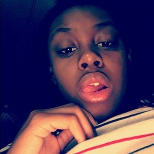 Meet your Posher, Kiana